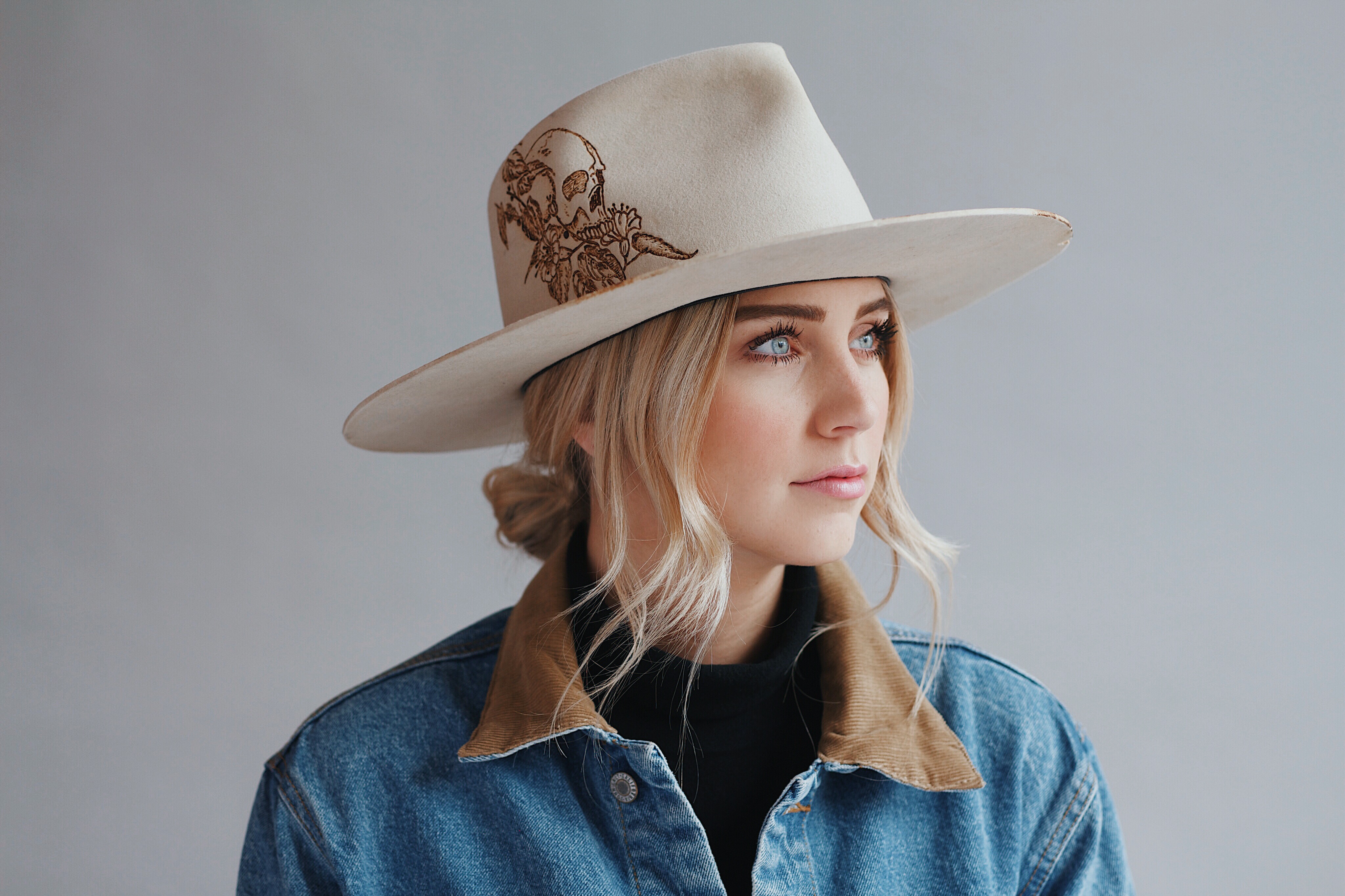Alli Walker Finds Therapy in Releasing “Mindful Music” – Pro Country