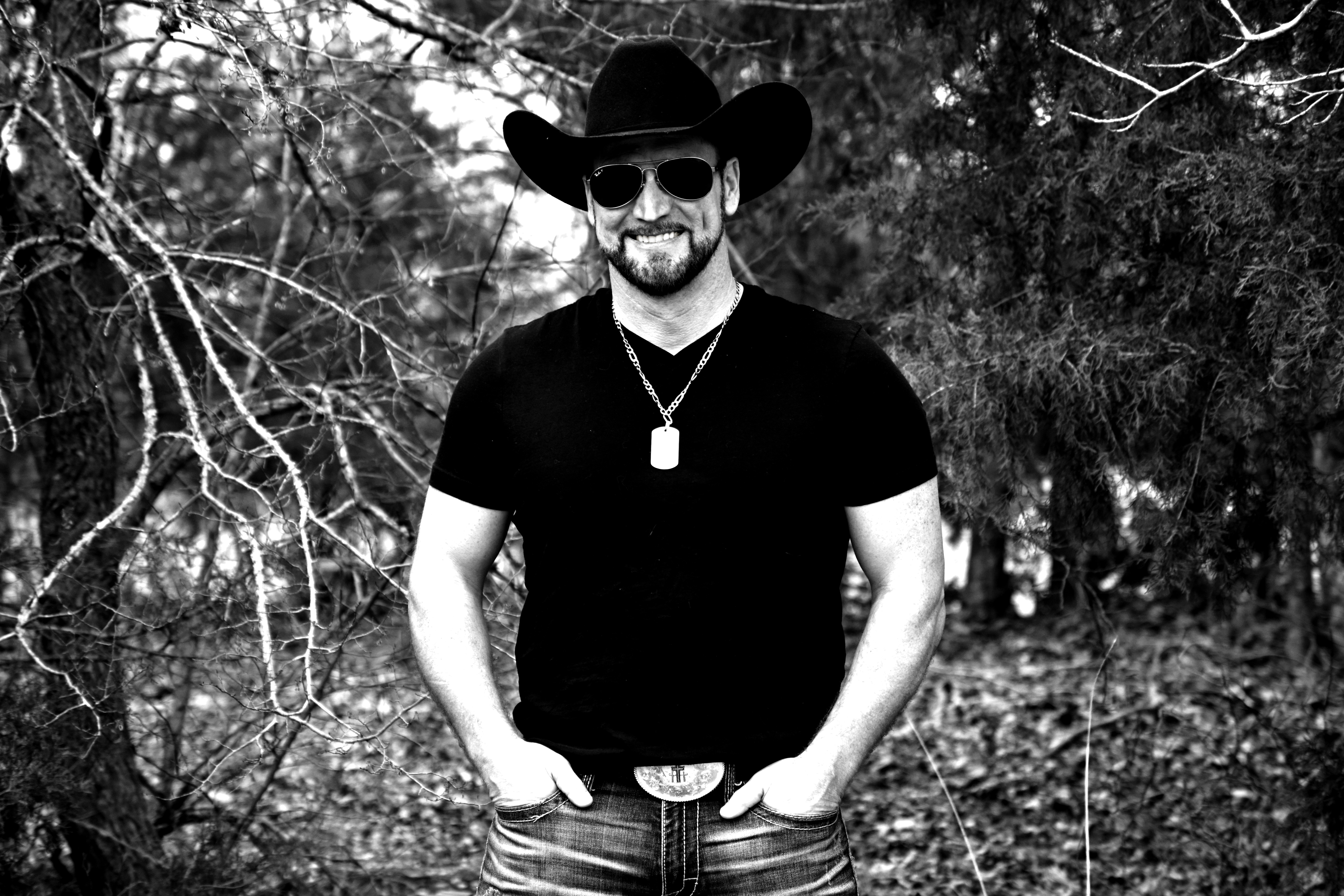 The Darrin Morris Band Strives to Bridge the Gap Between