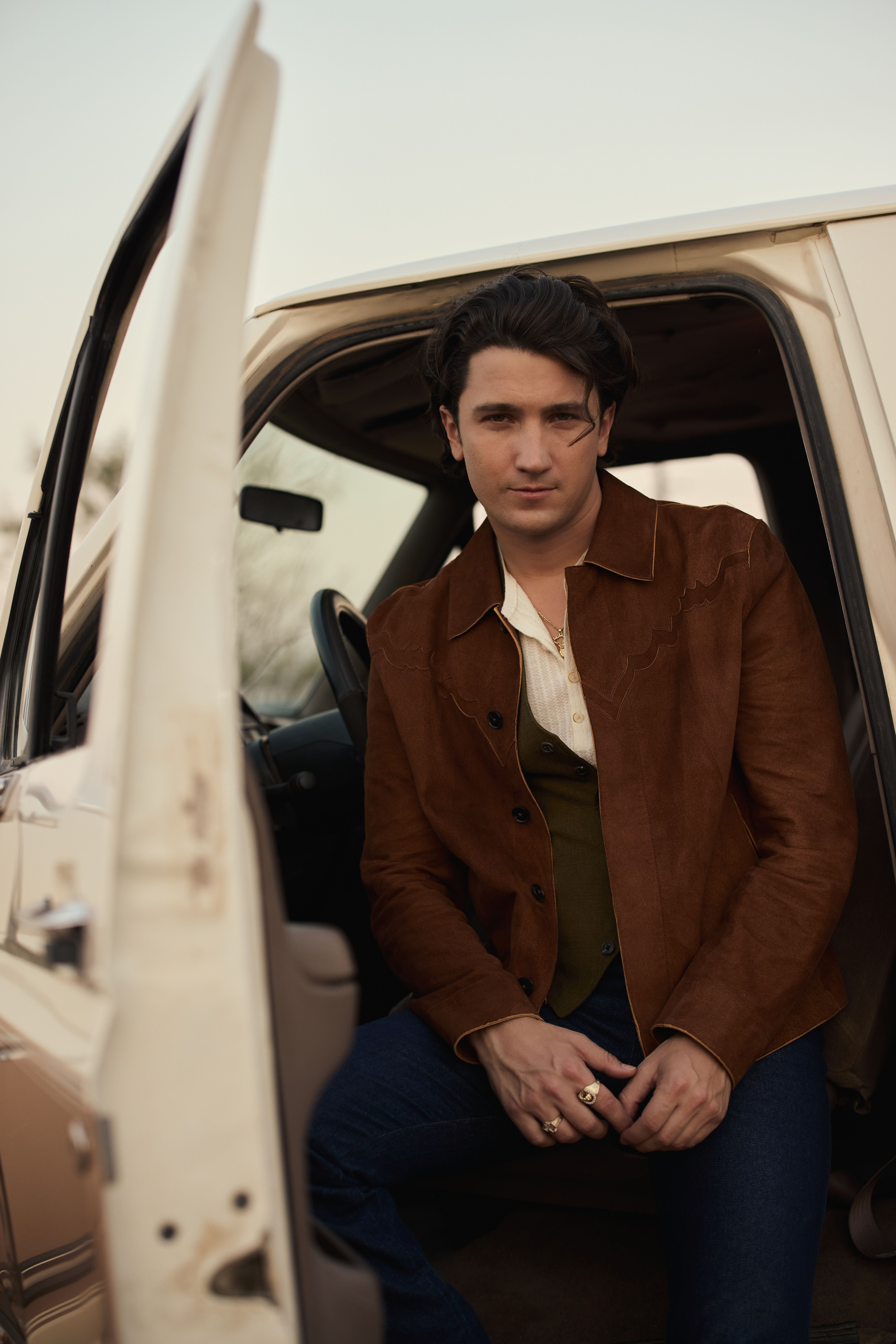 Drake Milligan on Capturing a Fresh, Nostalgic Country Sound on